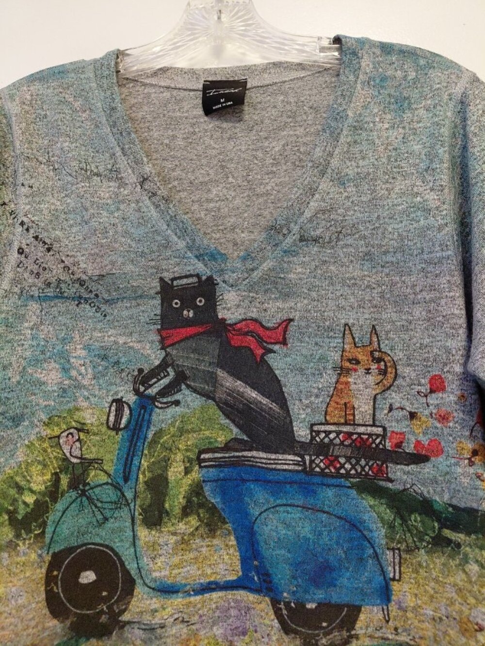 Inoah Womens V-Neck Shirt Tail Top Graphic Print Cats Multicolor Medium - Picture 2 of 7